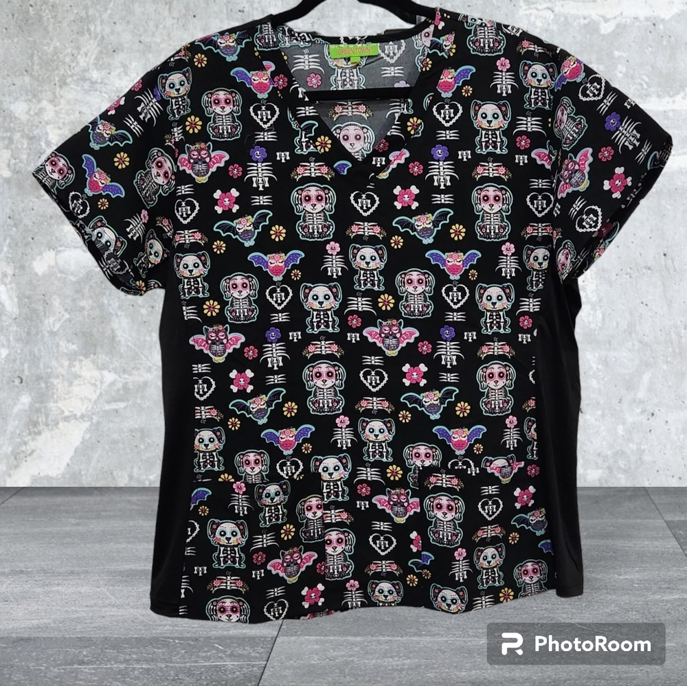 NWOT Green Town Day of the dead Scrubs top women's size Large